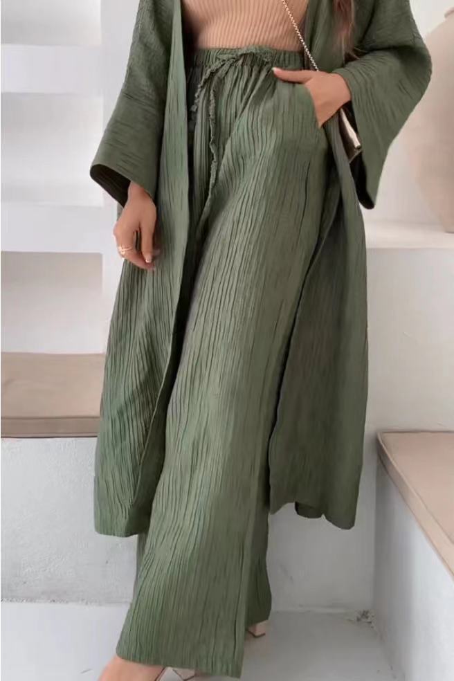 Stylish Pleated Kimono Dress
